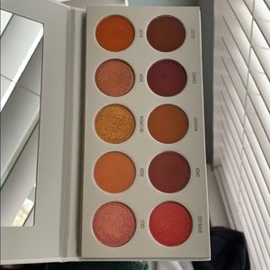 Morphe X Jaclyn Hill eyeshadow palette